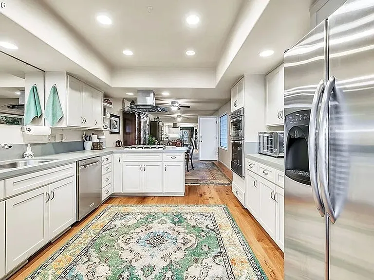 574 Wimbledon Ct — Photo 16