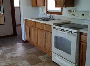 321 Willett Ave APT 8, Dixon, IL 61021