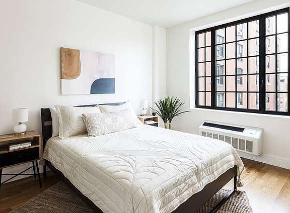 2nd image of 1035 Fulton St APT 7A