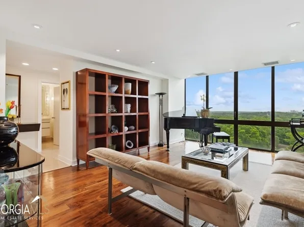 147 15th St NE Unit 10D, Atlanta, GA 30309