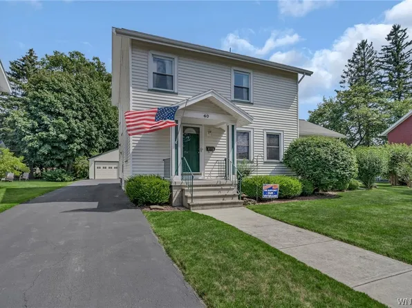 40 Redfield Pkwy, Batavia, NY 14020