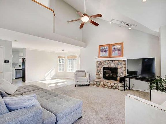2nd image of 3110 Joellen Ct