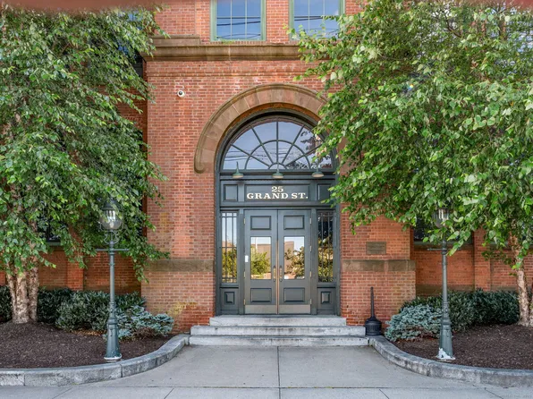 25 Grand Street APT 203, Norwalk, CT 06851