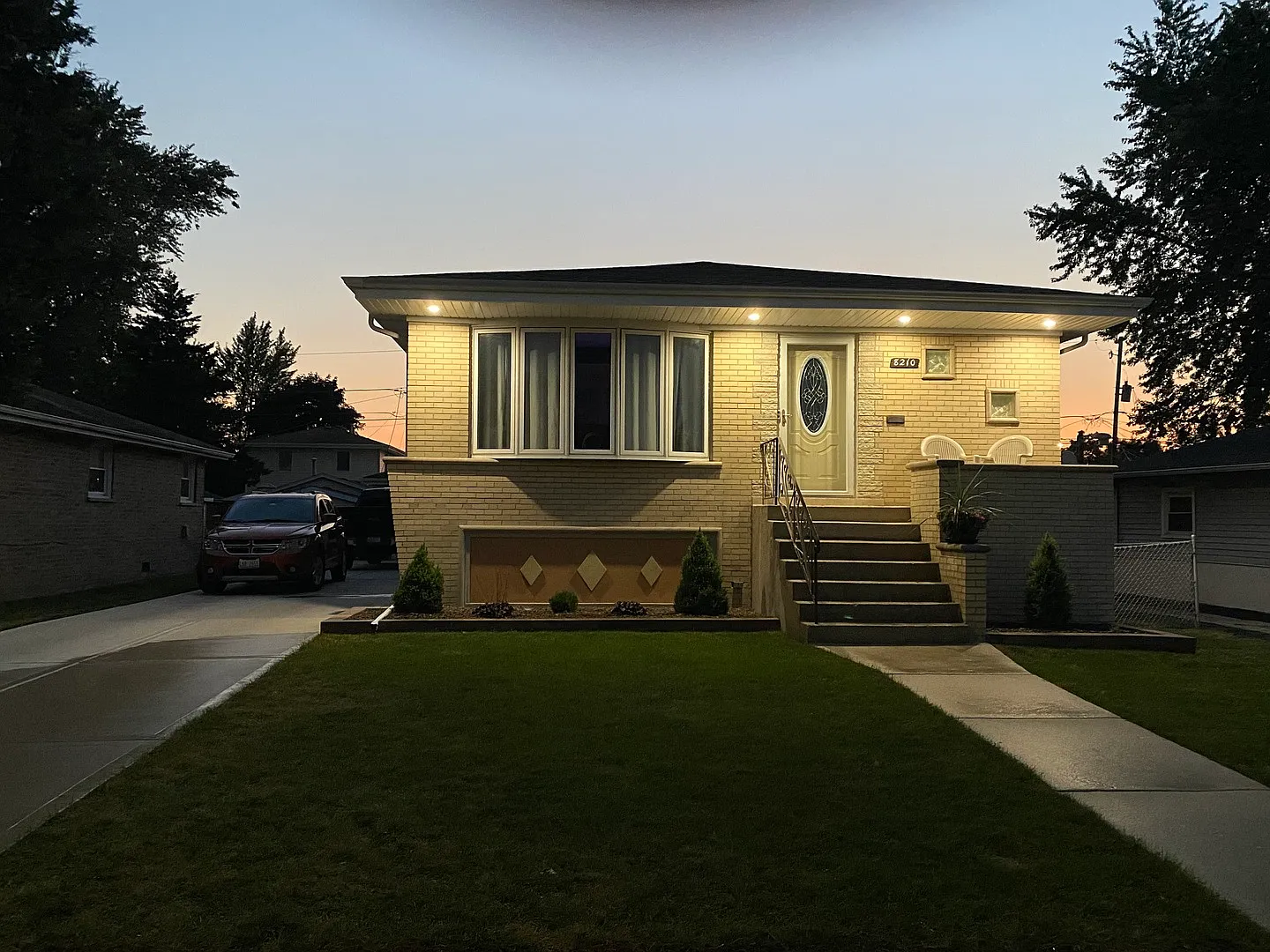 8210 Mayfield Ave photo 1
