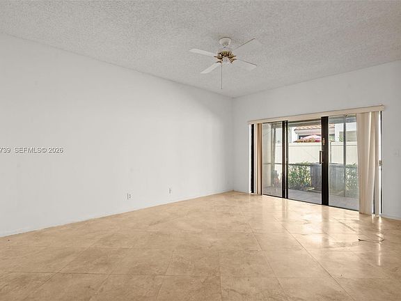 4th image of 21190 Mainsail Cir #17-A