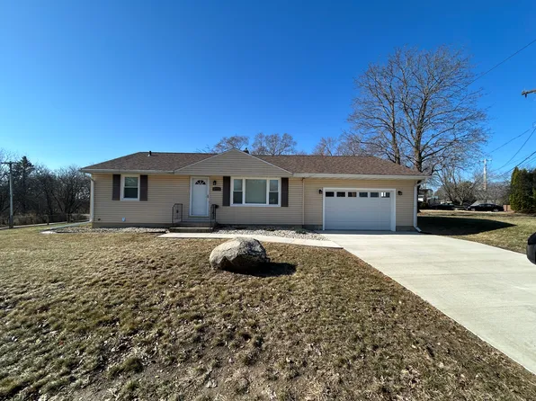 904 Nichols Rd, Monona, WI 53716