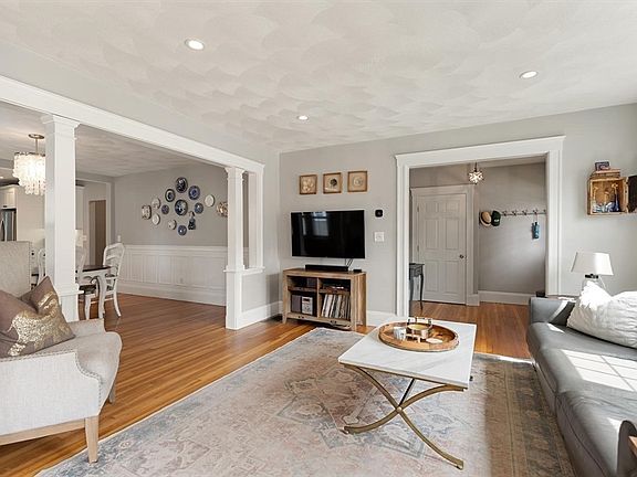 3rd image of 36 Ashland St #36