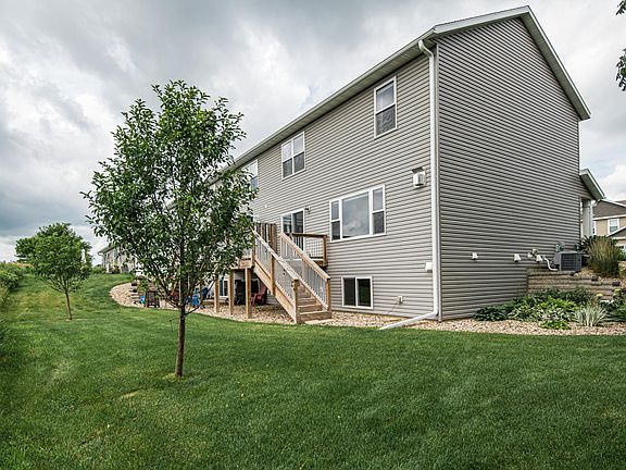 3rd image of 2162 Sparrow Pl SE