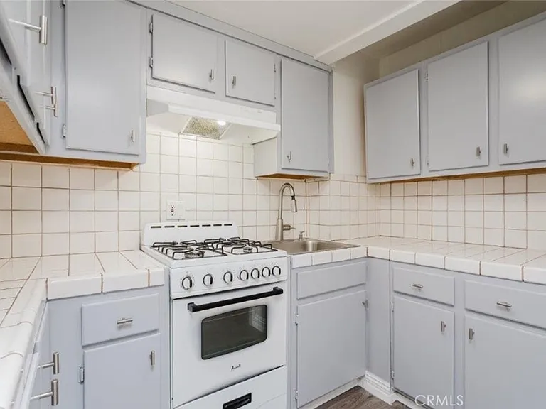 6609 Camellia Ave — Photo 12