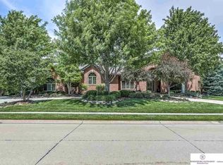 13612 Cuming St, Omaha, NE 68154