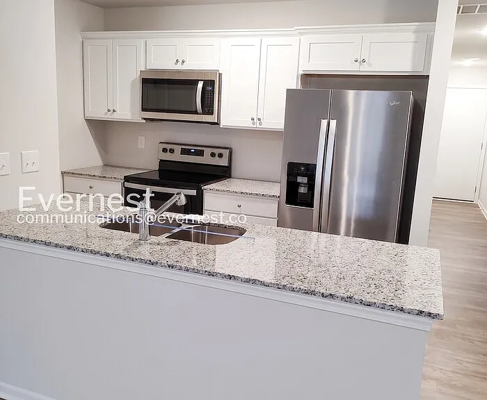 4030 Highland Ave — Photo 4