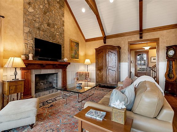 4th image of 115 Button Bush Trl