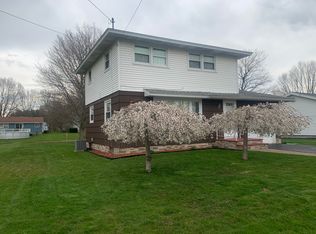 807 W 3rd St S, Fulton, NY 13069