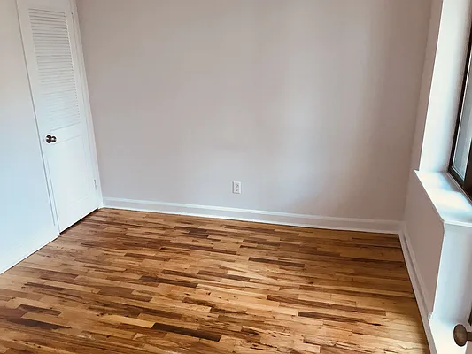 Rented by Metropolis Real Estate of Manhattan | media 38