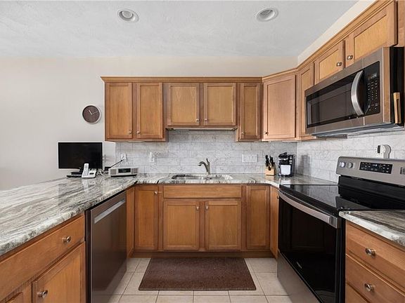 2nd image of 200 Roger Williams Ave Unit 406