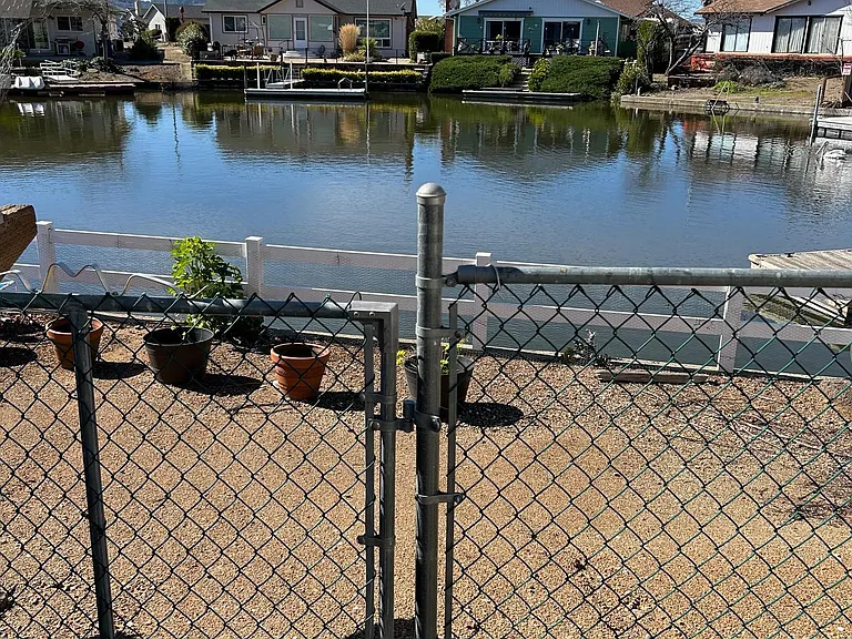 Richard Dr — Photo 16