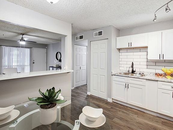 Sunrise on Bethany - Model Unit Kitchen
