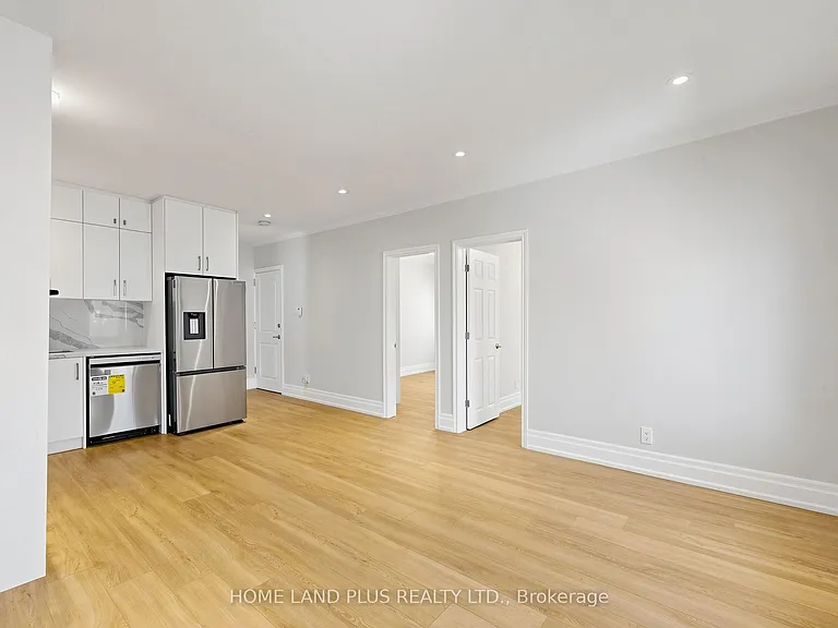 919 Avenue Rd #3 — Photo 9