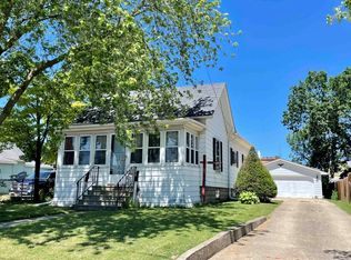 622 4th St, Menasha, WI 54952