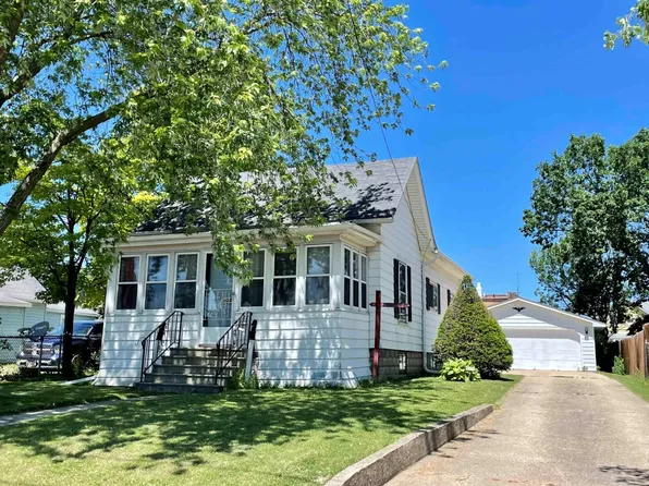 622 4th St, Menasha, WI 54952