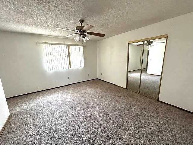 716 Robert Dr — Photo 9