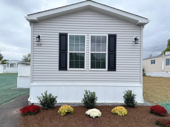 105 Peter St, Raynham, MA 02767