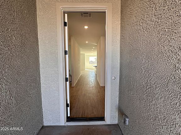 4th image of 4267 E BRADFORD Avenue
