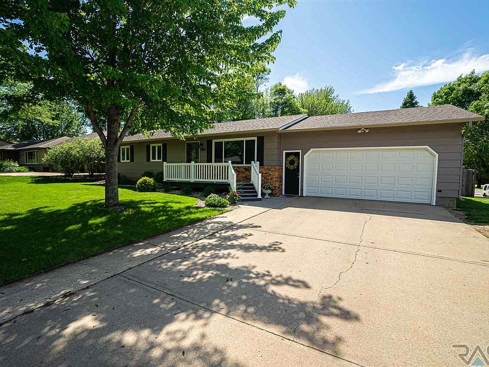 1st image of 1501 S Suburban Dr