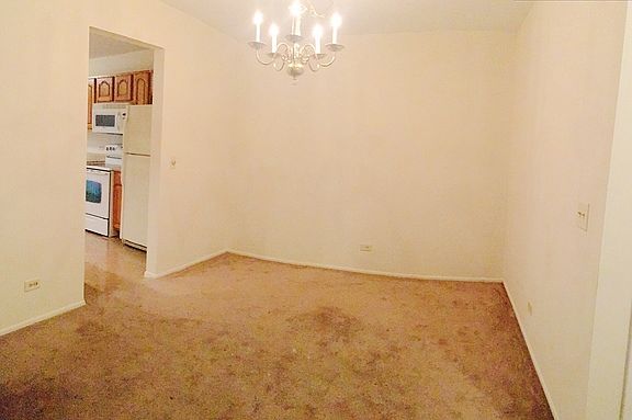3rd image of 610 Ironwood Ct APT A1