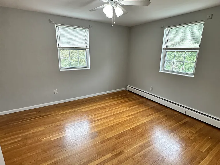 43 Kilby St #10 — Photo 3