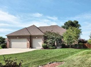 2612 Mapleside Ln, Aurora, IL 60502