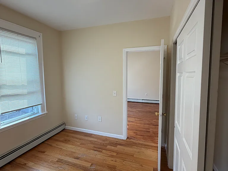 21 Robert Pl #2R — Photo 13