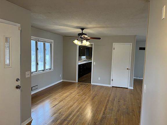 2nd image of 1405 N McCoy St