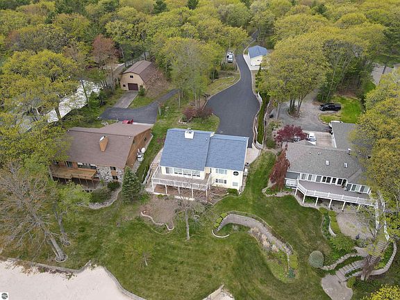 5th image of 463 S Otis Ln