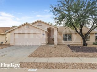9550 E Caldwell Dr, Tucson, AZ 85747