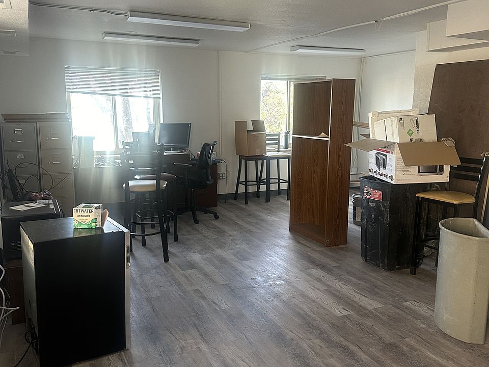 2nd image of 1013 9th St #1