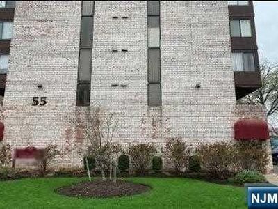 55 Clinton Pl APT 210, Hackensack, NJ, 07601