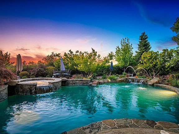 3rd image of 3261 Novara Way