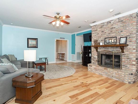 3rd image of 16025 Malvern Hill Ave