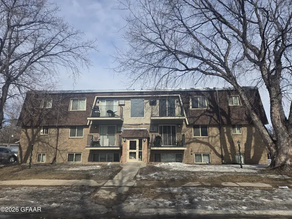 1814 22nd Ave S APT 106, Grand Forks, ND 58201