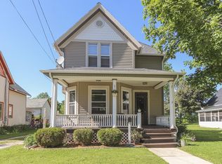 42 E Loos St, Hartford, WI 53027