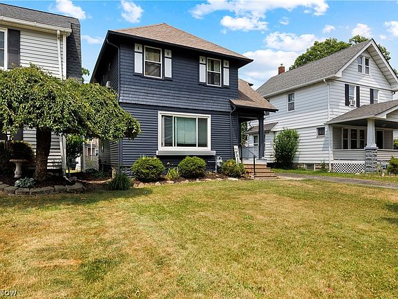 3rd image of 226 Denison Ave