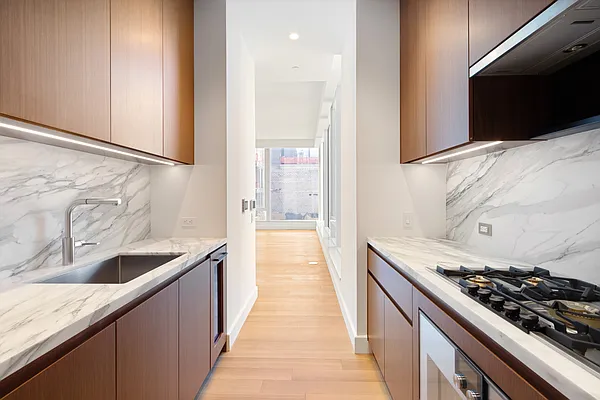 Rented by City Connections Realty | media 4