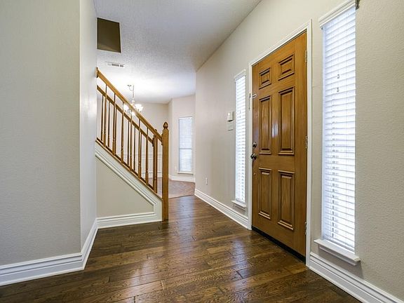 3rd image of 522 Havenwood Dr