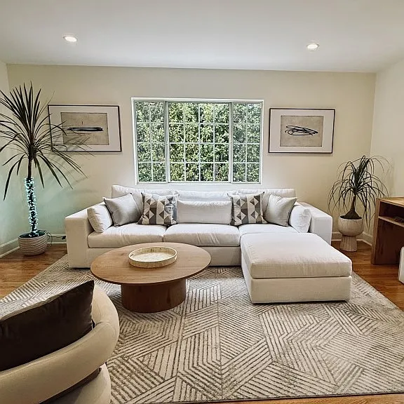 7621 Norton Ave — Photo 5