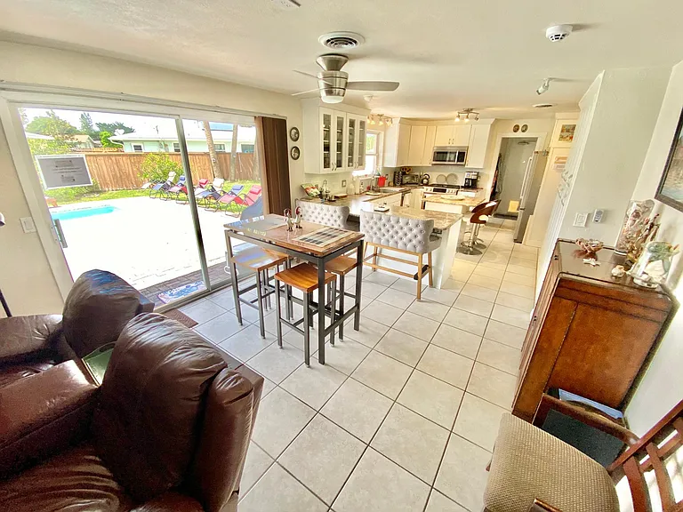 153 University Cir — Photo 11