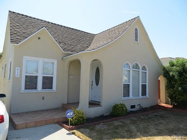 1st image of 612 W 104th Pl