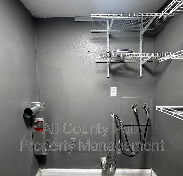1415 Ridge Lake Ct — Photo 7