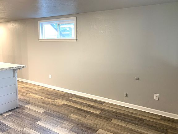 4th image of 153 E 16th St #153-3