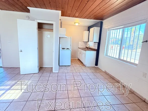 232 W Flores St #12, Tucson, AZ 85705